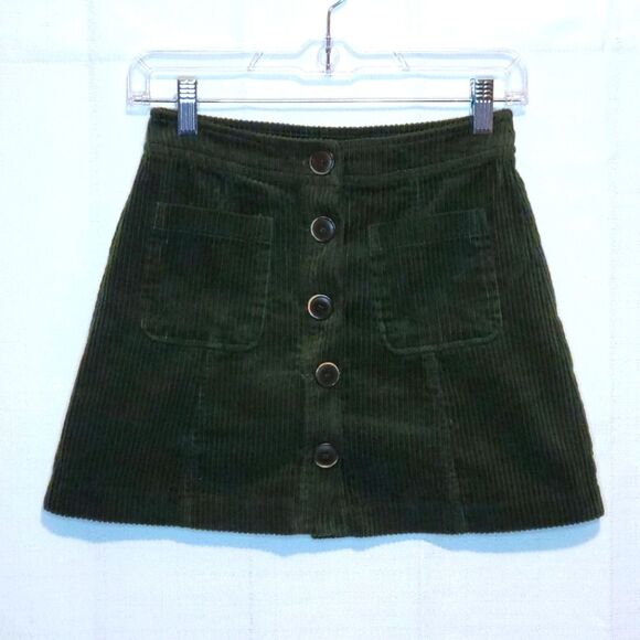 Zara TRF Collection Green Corduroy Button Front Closure Mini Skirt Size XS - Picture 1 of 9